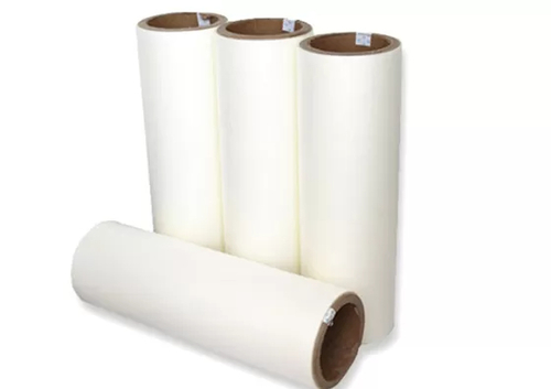 Latest company news about Rouleaux de film de stratification: surface lisse, facile à imprimer et à traiter