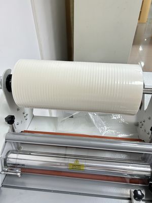 Un bon prix. Film de protection en plastique écologique anti-effraction Mat / film stratifié flexible recyclable brillant en ligne