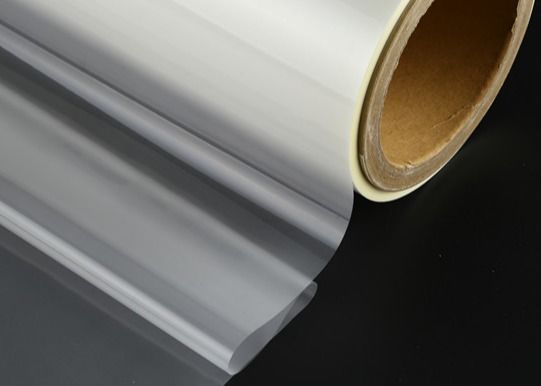 Un bon prix. 1 pouce de noyau PET thermique EVA emballage film protecteur personnalisable longueur et largeur en ligne