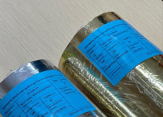 Un bon prix. Film VMPET à nano-résolution certifié MSDS avec une efficacité de barrière radiante de 97% et une couche d'argent ultra-mince de 12 μm en ligne