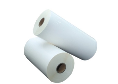 Good price 28mic Anti rayures empreintes digitales étanche Mat film de laminage thermique rouleau Touche douce pour l'estampage à chaud en ligne