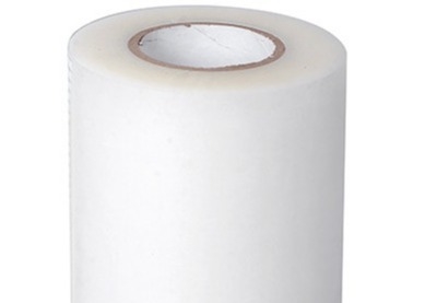 Un bon prix. Rouleaux de film de laminage thermique BOPP à emballage étanche avec revêtement prétraité et résistance à la traction supérieure en ligne